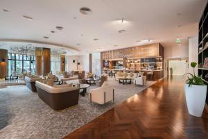 Posezení v ubytování Le Meridien Abu Dhabi