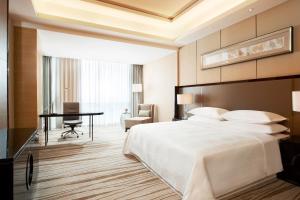 Postel nebo postele na pokoji v ubytování Four Points by Sheraton Langfang, Gu'an