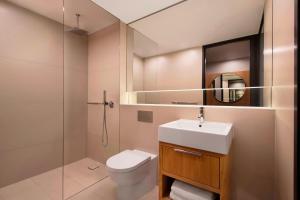 Koupelna v ubytování Four Points by Sheraton Sydney, Central Park
