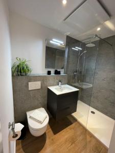 Ένα μπάνιο στο Hotel De Lange Akker +82 φωτογραφίες