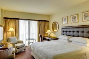 Cama ou camas em um quarto em Sheraton Lima Historic Center