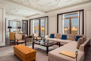 Posezení v ubytování The St. Regis Astana