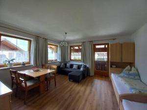Postel nebo postele na pokoji v ubytování Bichlerhof