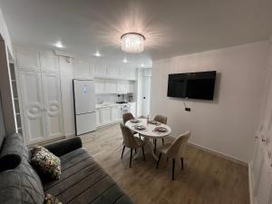 Η κουζίνα ή μικρή κουζίνα στο Apartament Anisia Infiniti Resort & Spa