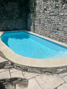 Swimmingpoolen hos eller tæt på Maison du Vigneron
