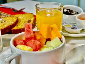 Makanan di atau berdekatan hotel
