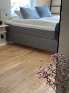 Postel nebo postele na pokoji v ubytování Hotell Käringön
