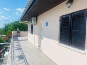 Balkón nebo terasa v ubytování Apartman Nina