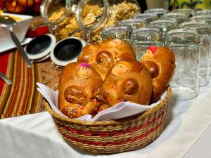 Makanan di atau berdekatan hotel