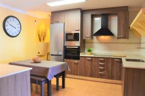 Kuchyň nebo kuchyňský kout v ubytování Ideal Property Mallorca - Can Bielo