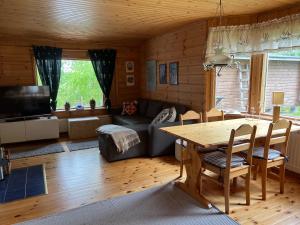 Kuvagallerian kuva majoituspaikasta Cottage Stranden, joka sijaitsee Kruunupyyssä