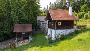 Vrt pred nastanitvijo Ferienhütte Zetzhirsch