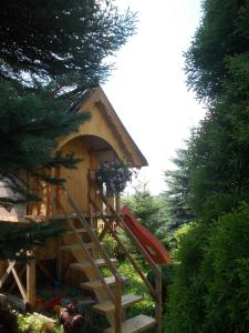Ogród w obiekcie Gościniec u Bobaków