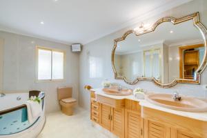 Kúpeľňa v ubytovaní Ideal Property Mallorca - Finca Alegre