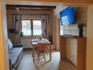 Telewizja i/lub zestaw kina domowego w obiekcie Domeczek Góralski Zakopane