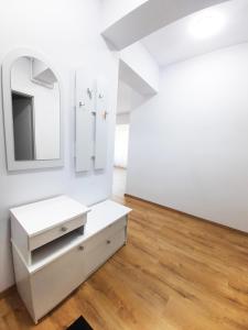 White Flat