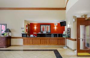TV a/nebo společenská místnost v ubytování MainStay Suites Las Vegas Flamingo