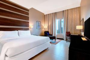 Four Points by Sheraton Lagosにあるベッド
