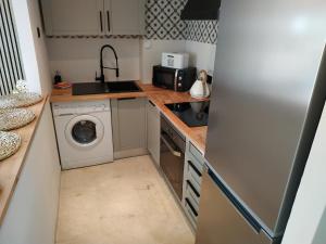 Fotografie z fotogalerie ubytování Marina Casares Suites, amazing 1 bedroom apartment, 50 metres from the beach v destinaci San Luis de Sabinillas