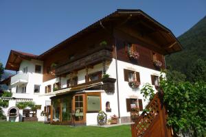 Fotografie z fotogalerie ubytování Landhaus Alpenblick v destinaci Wiesing