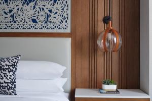 Postel nebo postele na pokoji v ubytování Austin Marriott South