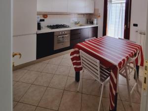 Kuchyň nebo kuchyňský kout v ubytování Casa a Vecchiano nei pressi Pisa, Lucca e Versilia