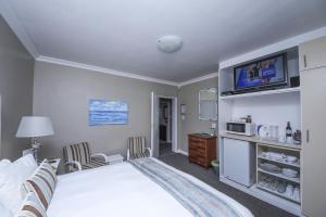 Gallery image of Bay View Guest House in Somerset West