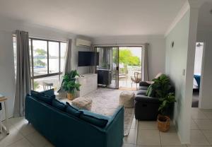 Atpūtas zona naktsmītnē Callie Beach Escape - Beachside View, Family Friendly, Walk Everywhere