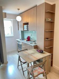 Studio Carol - Rond Baba Novac