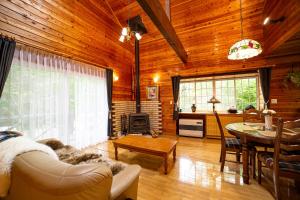 Un lugar para sentarse en 鳥の街77号#Nature Escape BBQ