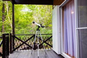 Un balcón o terraza en 鳥の街77号#Nature Escape BBQ