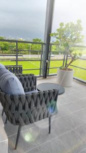 Rõdu või terrass majutusasutuses Jiaoxi Pusu Homestay