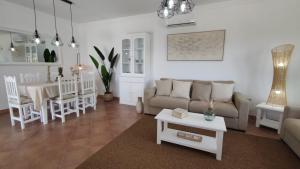 Posedenie v ubytovaní Casa Rural Villa Arylex