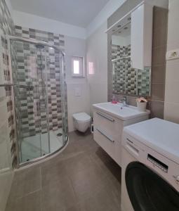 Koupelna v ubytování Apartmani Marić