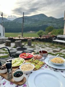 Comida na casa de temporada ou em algum lugar perto