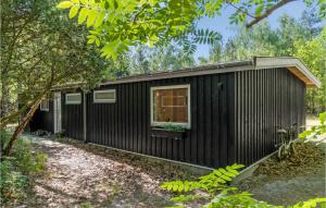 Το κτήριο όπου στεγάζεται  η παραθεριστική κατοικία