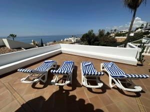 Zdjęcie z galerii obiektu Villa Zebra sea view beach across the street w mieście Benalmádena