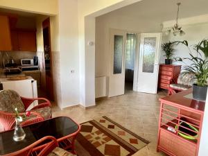 Gallery image of Casa di Bianca - közvetlen vízparti nyaraló in Siófok