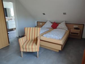 Ein Bett oder Betten in einem Zimmer der Unterkunft Haus Alexandra inkl MeineCard Plus
