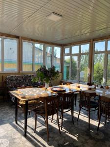 Restaurace v ubytování Atai Guest House