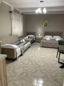 Fotografie z fotogalerie ubytování Vila Ajdinaj v destinaci Berat + 75 fotografií