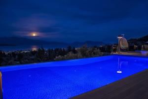 Πισίνα στο ή κοντά στο Villa Kastro