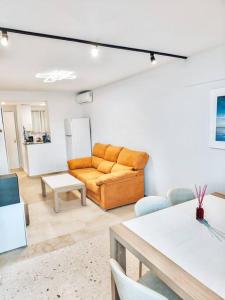 Et opholdsområde på Trinisol 2 + 2 billeder