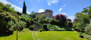 Afbeelding uit fotogalerij van Infinity pool villa - Fonte Piccola in Città di Castello