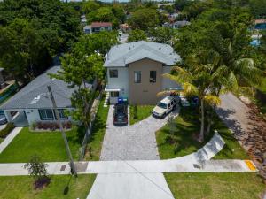 an aerial view of a house with a car parked in the driveway at Miami Luxury Vacation! Next to Wynwood & Design district in Miami