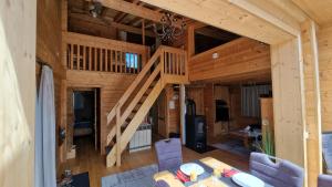 Zdjęcie z galerii obiektu Gemütliches Ferienhaus mit Holzofen und Sauna w mieście Hohentauern