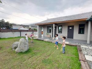 Děti v ubytování 山淺民宿 Yamasaki Old House