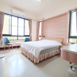 Voodi või voodid majutusasutuse 枋寮鳥窩窩 toas