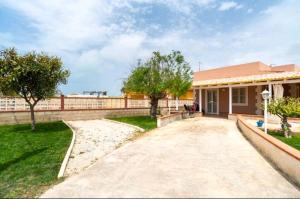 The building in which the holiday home is located