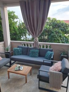 Khu vực ghế ngồi tại HOUSE AURORA